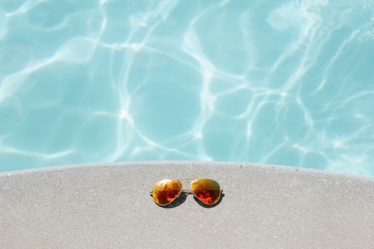 sunglasses, pool, recreation-1850648.jpg